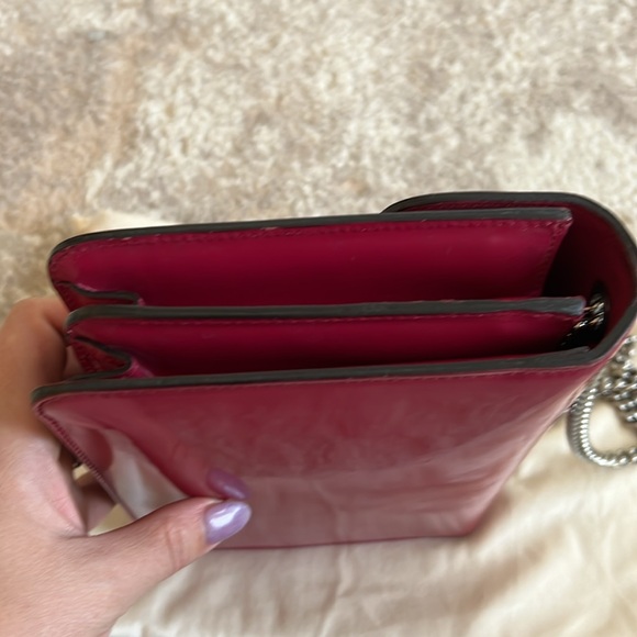 Gucci Inter-locking G Patent Leather Chain Bag - Picture 6 of 11